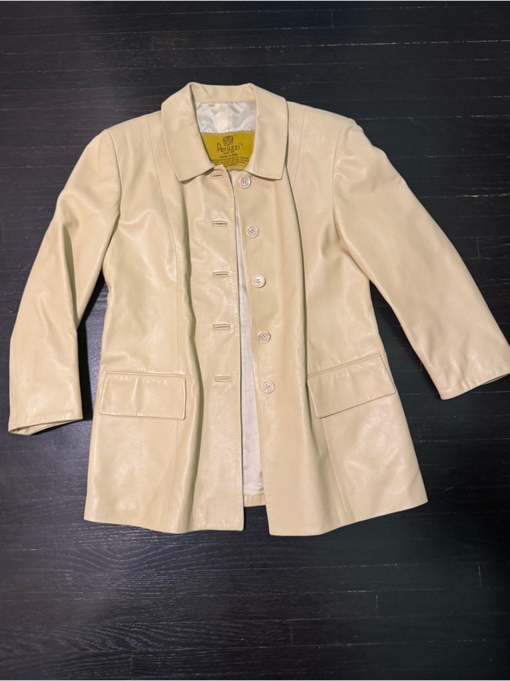 Vintage 1970’s Peruzzi Women's Cream Leather Button-Front Jacket
